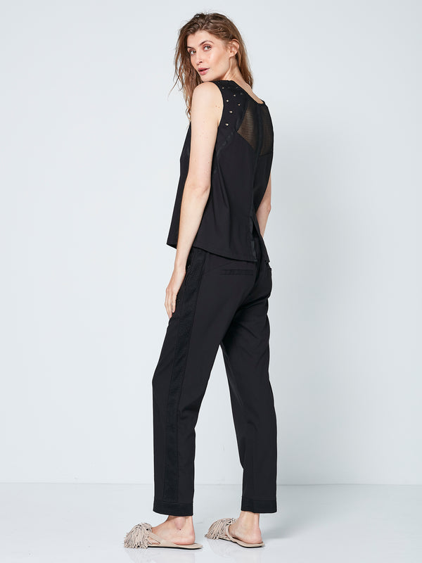 https://content.storeinfo.nl/applicatie/img/1092/20241120211621_1119261_800910Uliana78Trousers000BlackExtra3.jpg