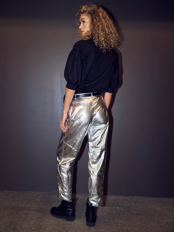 https://content.storeinfo.nl/applicatie/img/1092/20241120220733_1119334_811610ViolTrousers022SilverExtra4.jpg