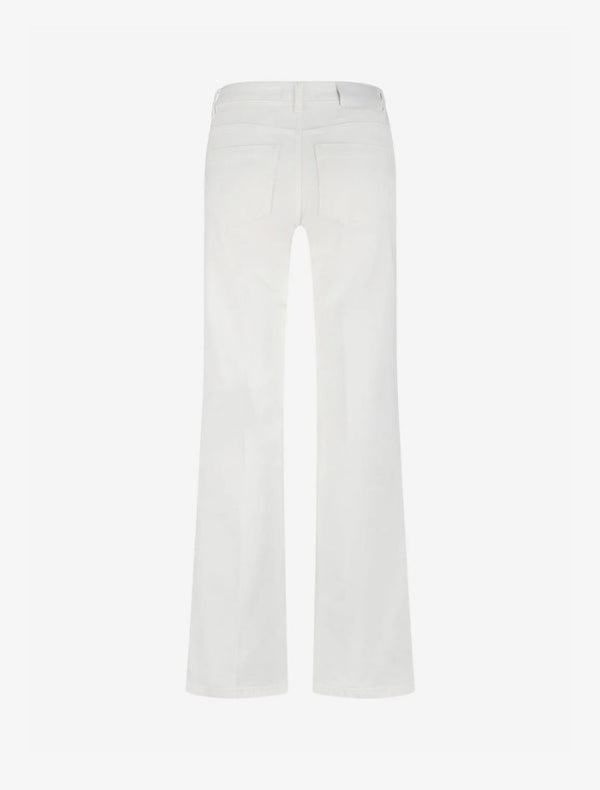 https://content.storeinfo.nl/applicatie/img/1092/20250707100310_1977365_isajeanswhite3.jpg