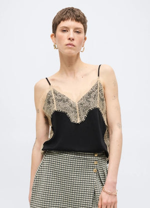 https://content.storeinfo.nl/applicatie/img/1092/20260515105149_715052_MMRielaAnnieTop2.jpg