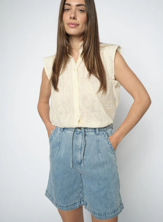 https://content.storeinfo.nl/applicatie/img/1092/20260515111319_719349_MMLeliDenimShorts1.jpg