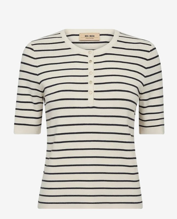 https://content.storeinfo.nl/applicatie/img/1092/20260515114220_718680_AlizCalizStripeSSKnitIndiaink3.jpg
