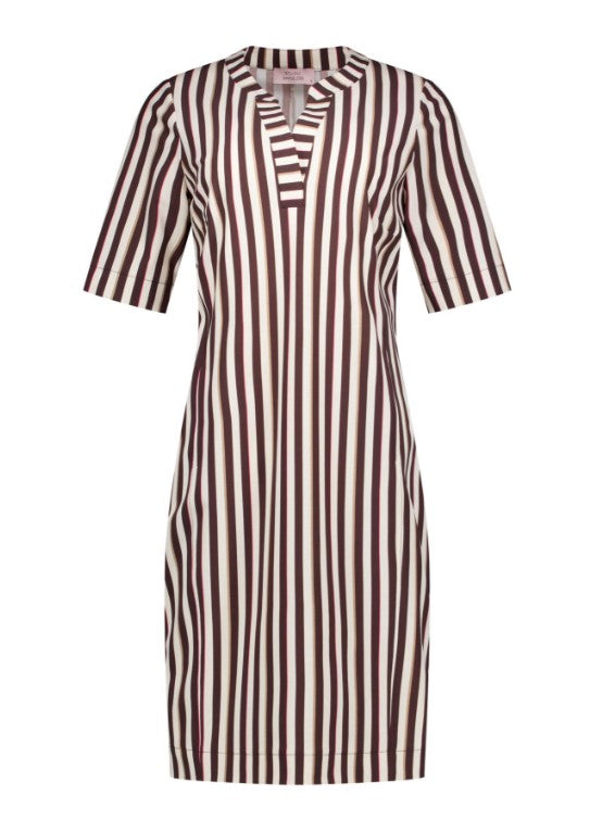https://content.storeinfo.nl/applicatie/img/1092/20260516212120_823464_Simplicitystripedressmulticolor2.jpg