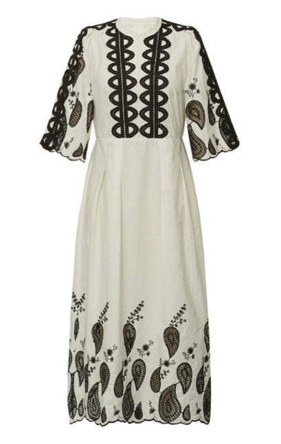 https://content.storeinfo.nl/applicatie/img/1092/20260518211153_962972_SafinaGoDressCremeBrown1.jpg