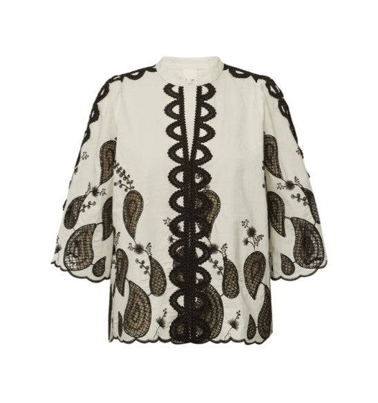https://content.storeinfo.nl/applicatie/img/1092/20260518211419_961719_MiraaGOBlouseCremeBrown1.jpg